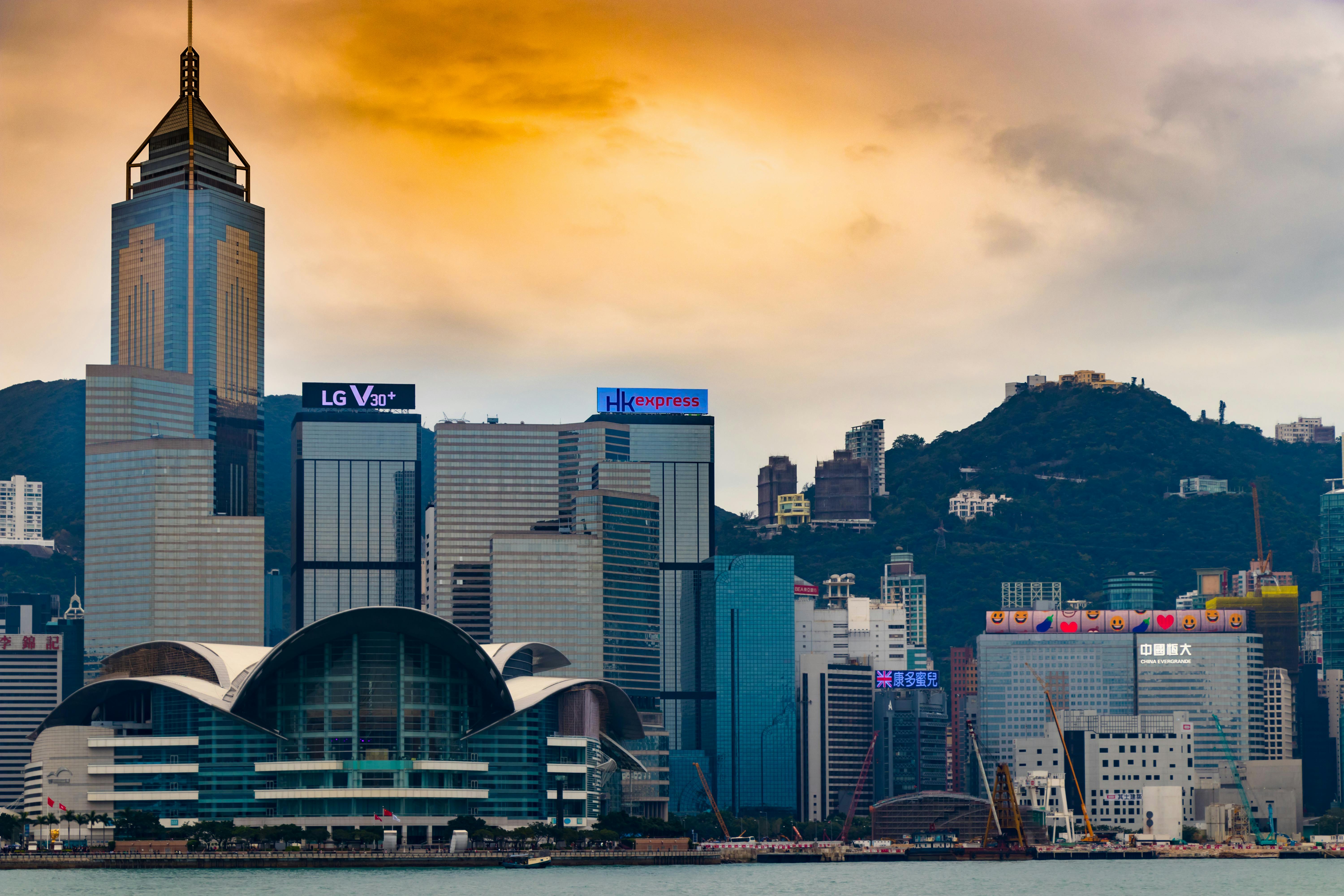 注册香港公司到开银行账户，再到后期维护，需要怎么做？